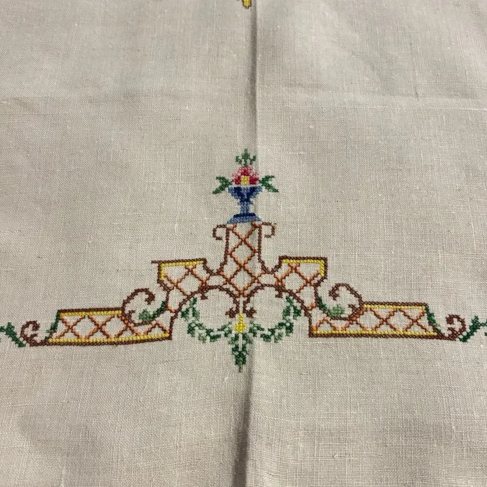 Vintage Hand Embroidered Bridge Card Tablecloth 33.5